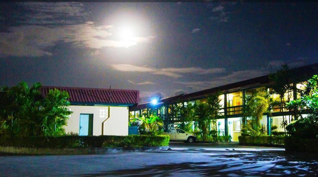 Madang Star International Hotel Esterno foto